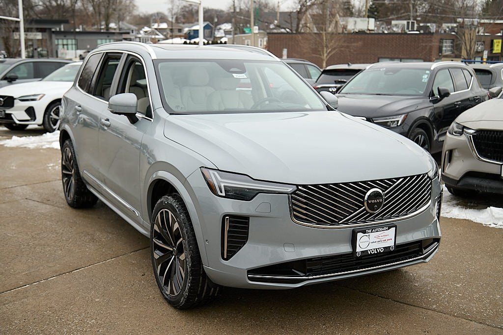 2026 VOLVO XC90 - Image 3