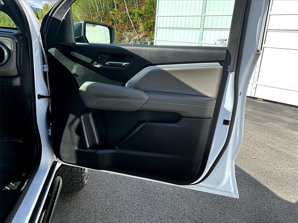 2024 Chevrolet Colorado ZR2 photo 12