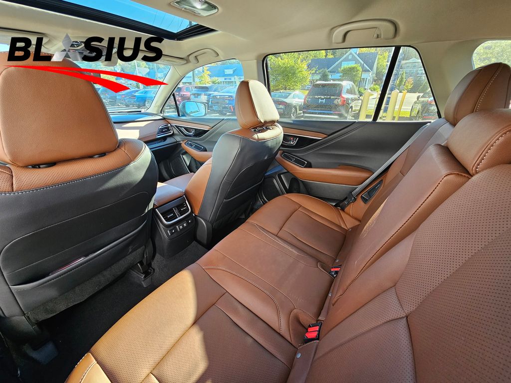 2022 Subaru Outback Touring XT photo 14