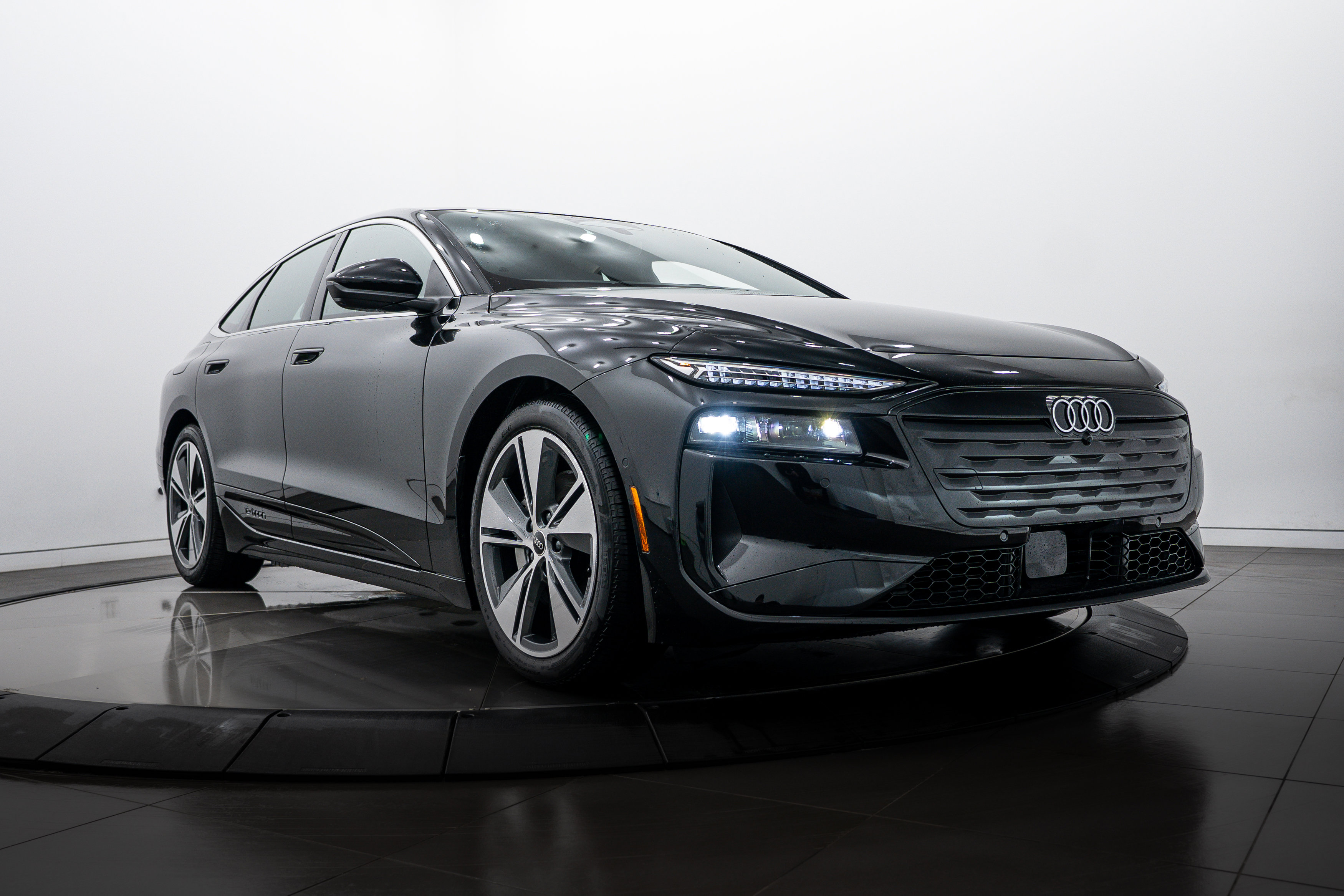 2025 Audi A6 Sportback e-tron Prestige's photo