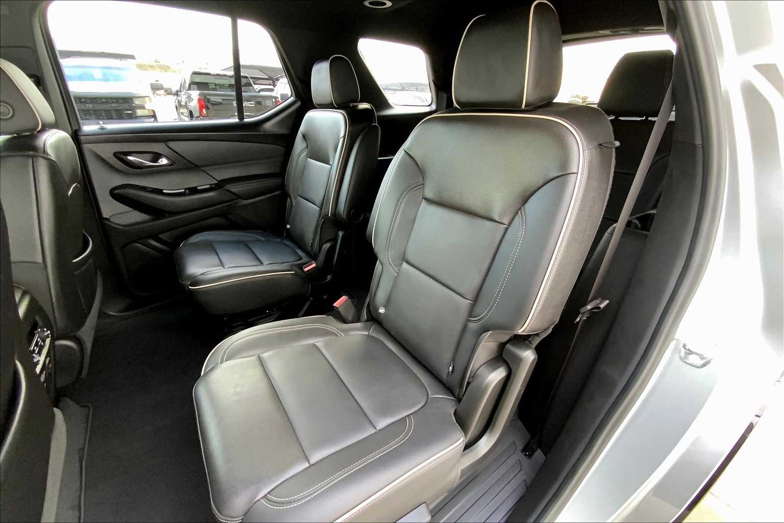 2023 Chevrolet Traverse Premier photo 19