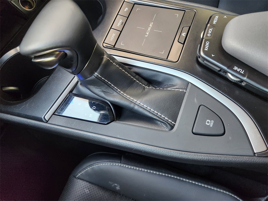 2020 Lexus UX 200 Premium photo 17