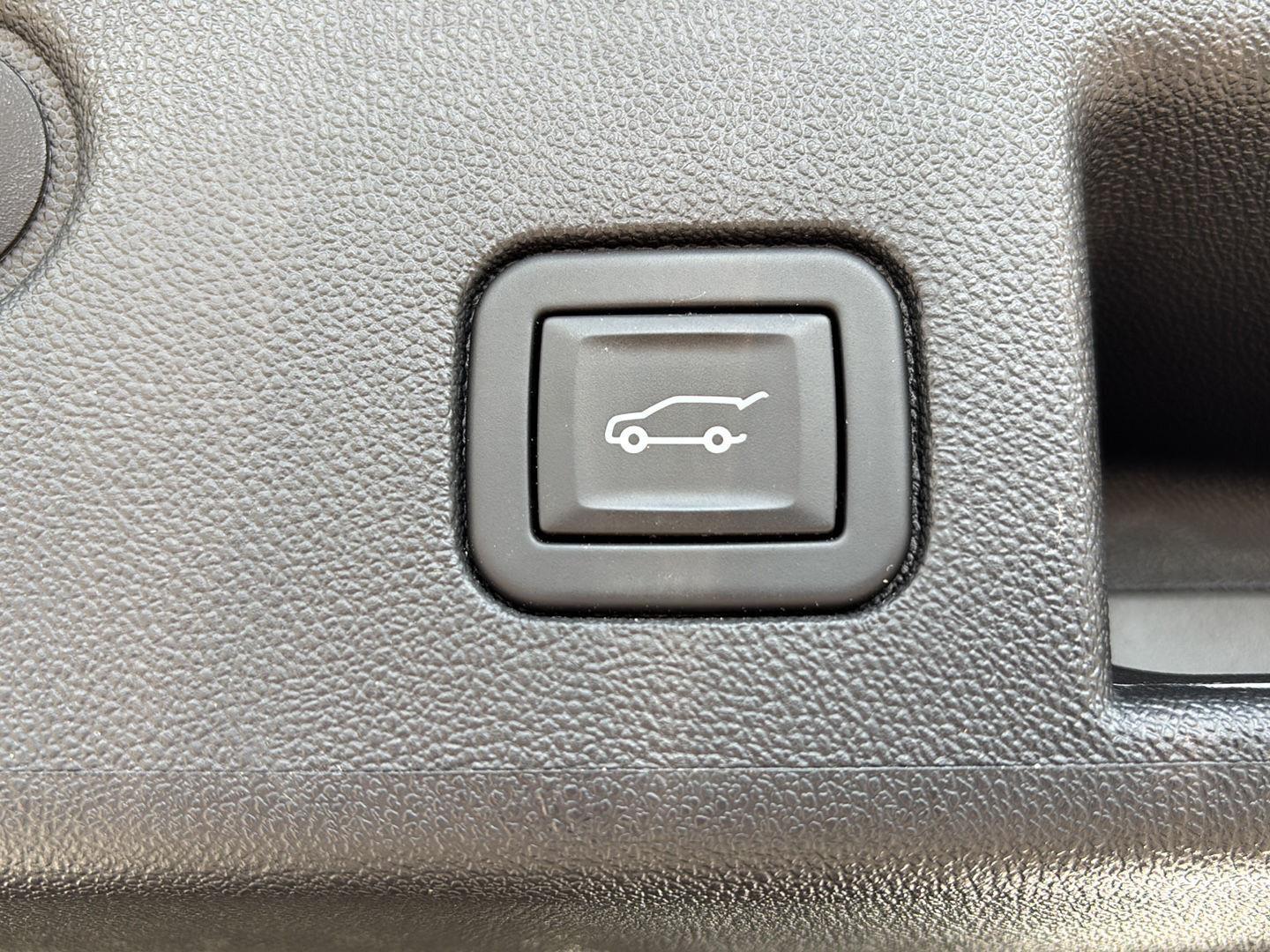 2023 Chevrolet Equinox LT photo 21
