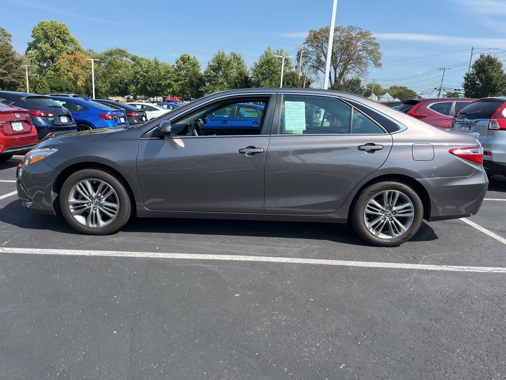 2015 Toyota Camry photo 3