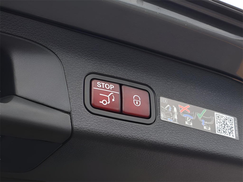 2025 Mercedes Benz GLS 580 4MATIC photo 20