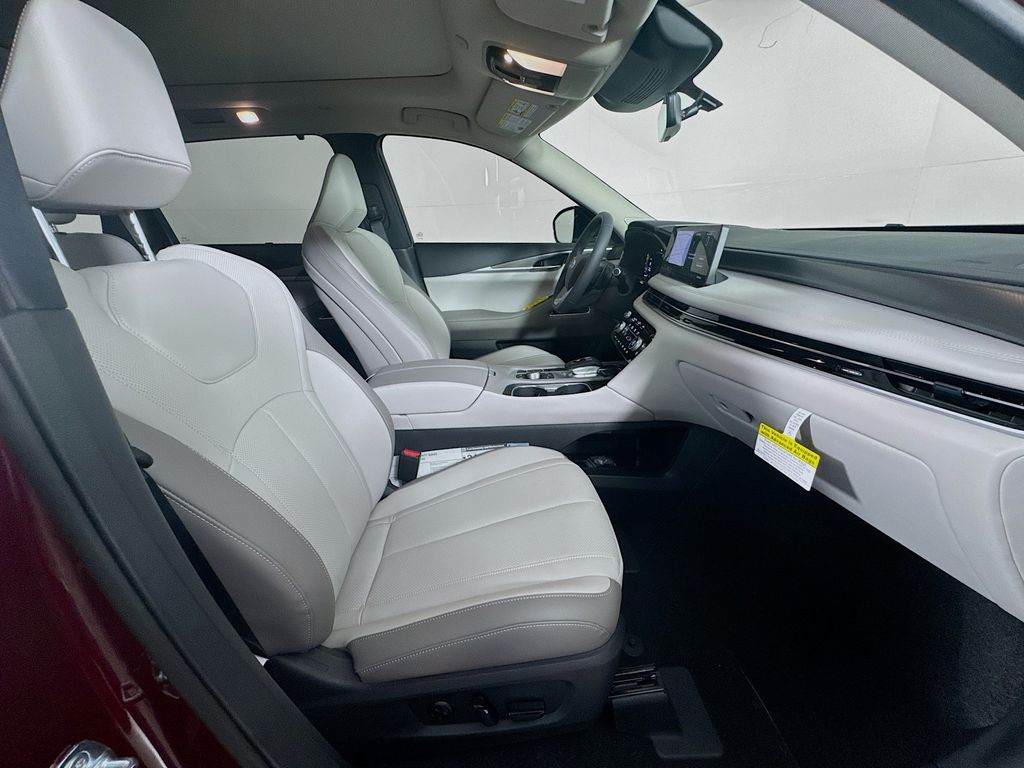 2026 Infiniti QX60 Luxe photo 35