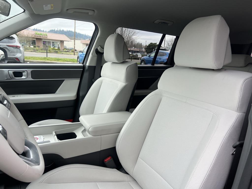 2025 Hyundai Santa Fe SE photo 11
