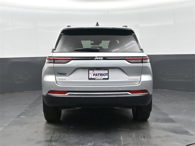 2025 Jeep Grand Cherokee Laredo X photo 2