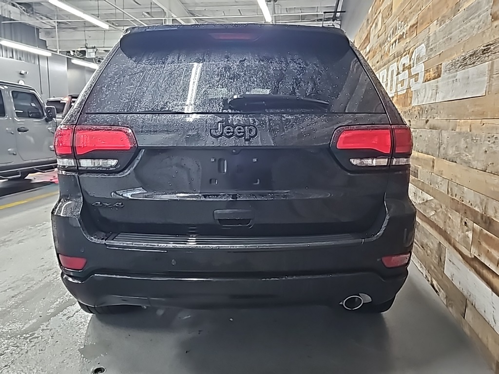 2022 Jeep Grand Cherokee Laredo X SE Altitude photo 4