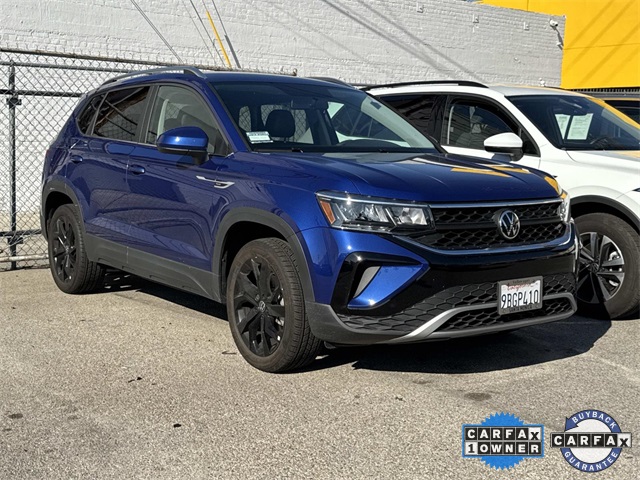 2022 Volkswagen Taos SE's photo