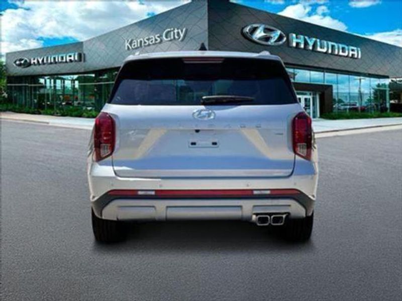 2025 Hyundai Palisade Limited photo 4