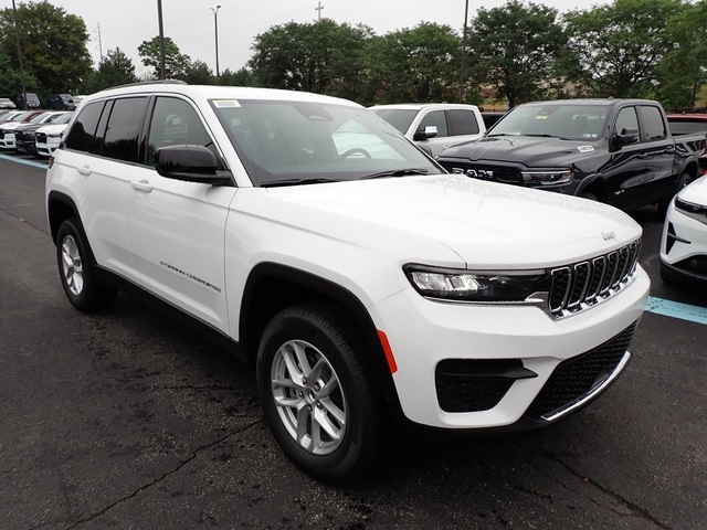2025 Jeep Grand Cherokee Laredo X photo 7