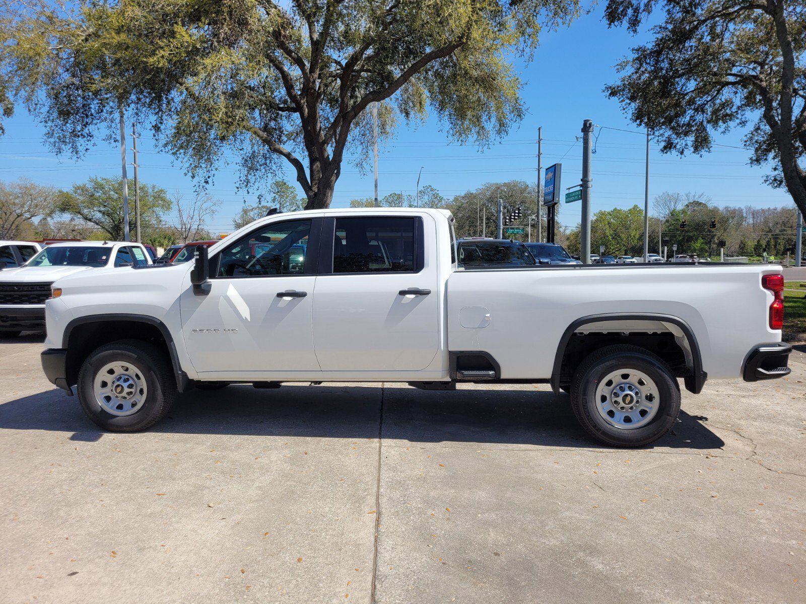 2025 Chevrolet Silverado 2500HD photo 4
