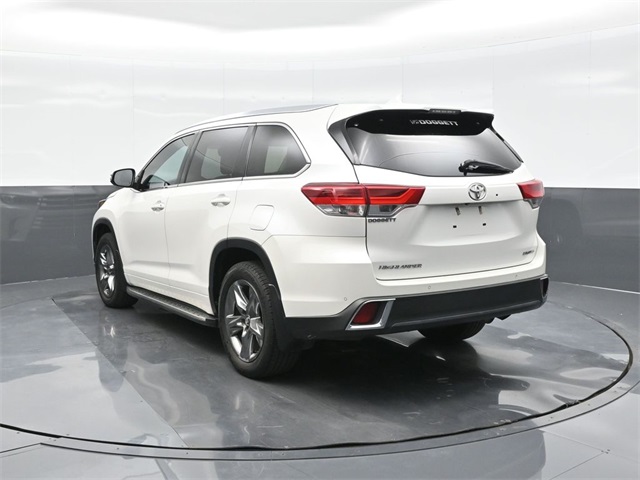2019 Toyota Highlander Limited Platinum photo 4