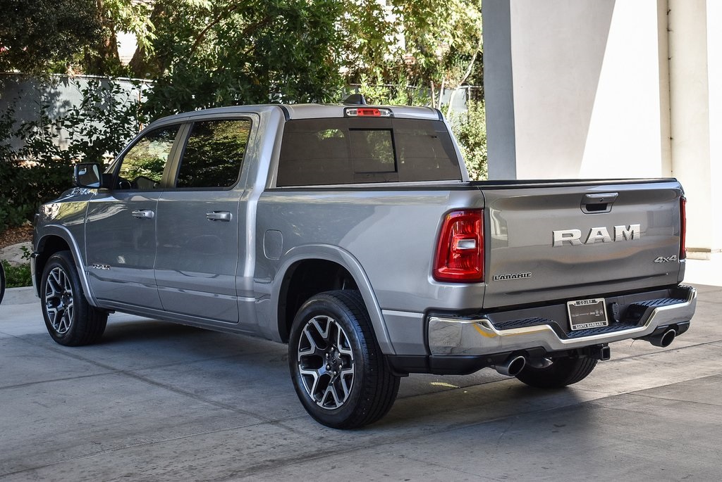 2025 Ram 1500 Laramie photo 4