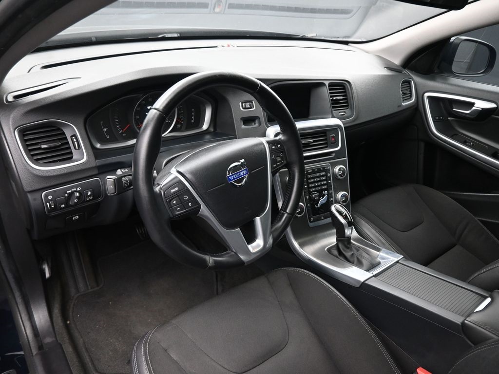 2016 Volvo V60 T5 photo 10