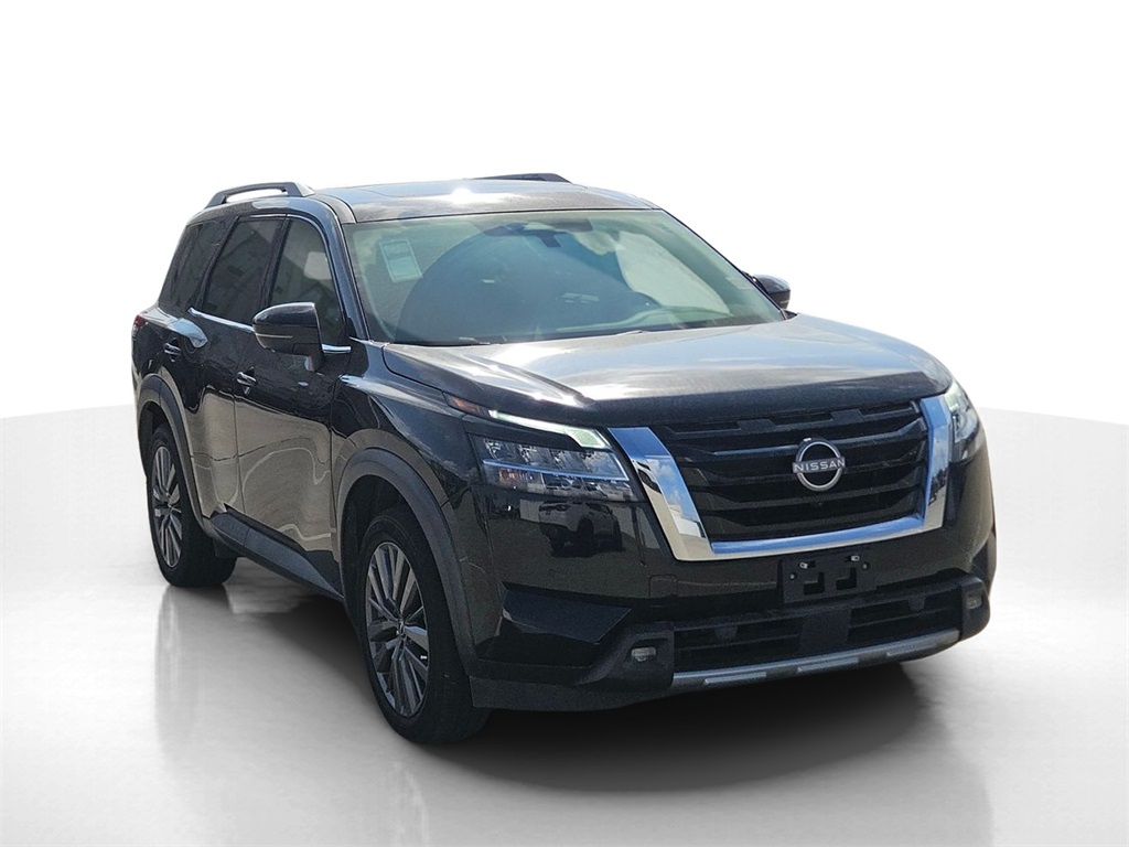 2022 Nissan Pathfinder SL photo 2