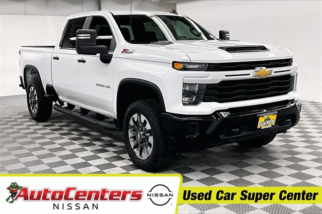2024 Chevrolet Silverado 2500HD Custom's photo