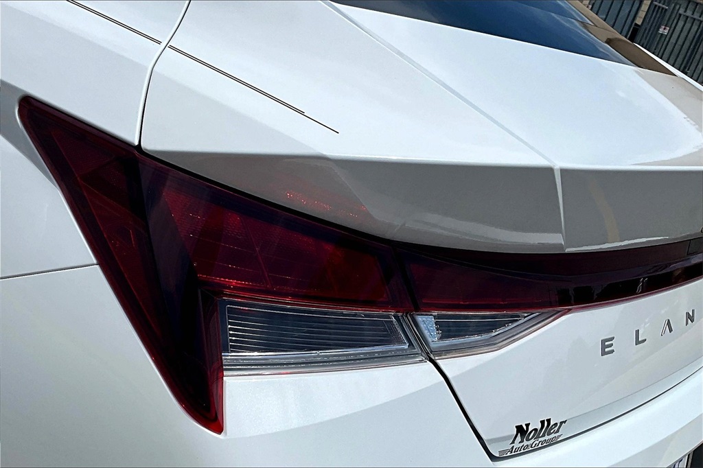 2024 Hyundai Elantra SE photo 30
