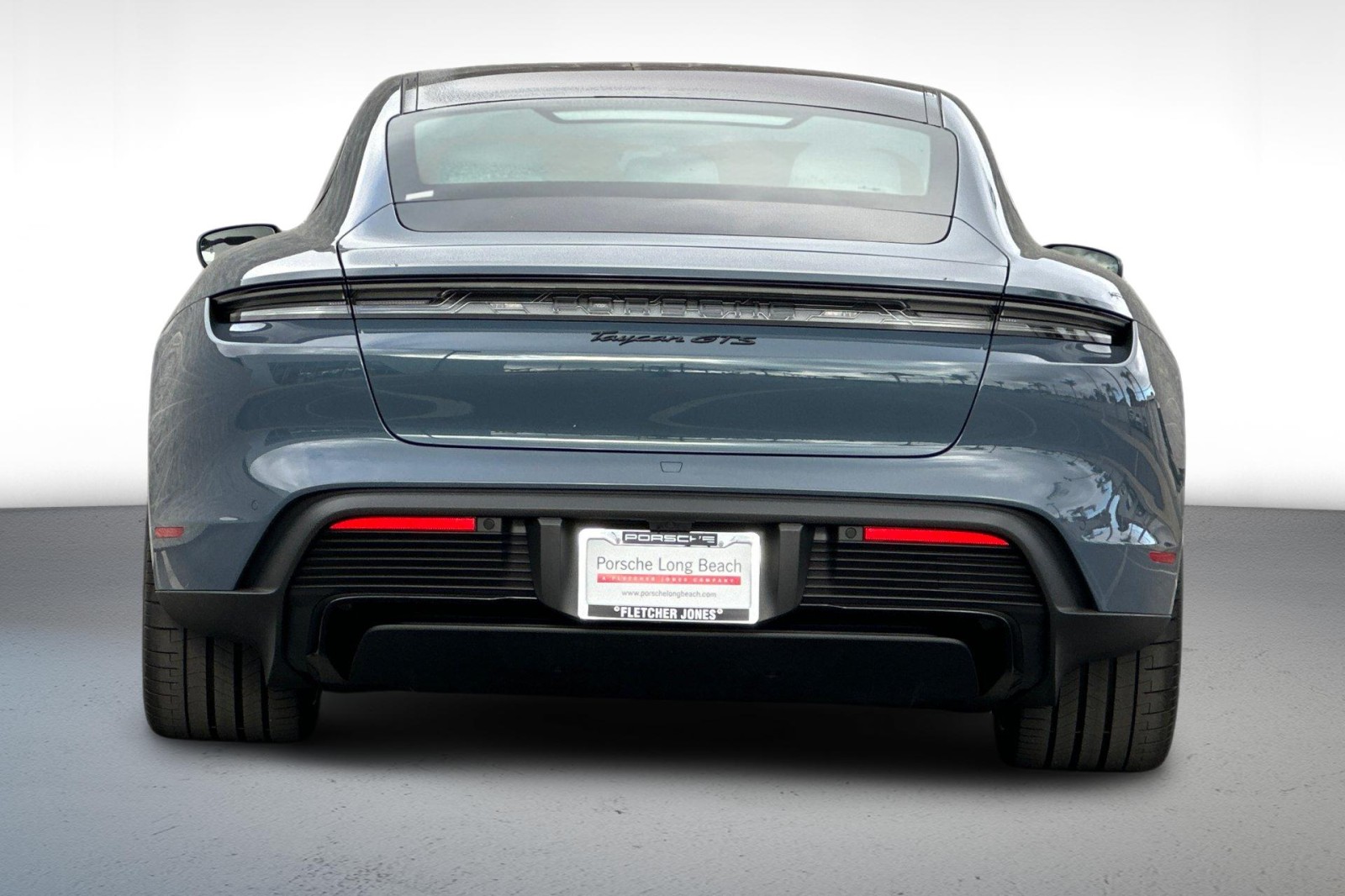 2026 Porsche Taycan GTS photo 7