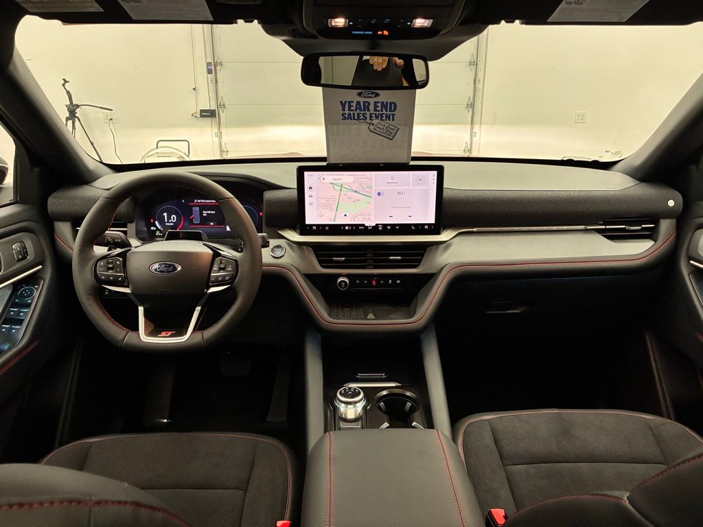 2025 Ford Explorer ST photo 2