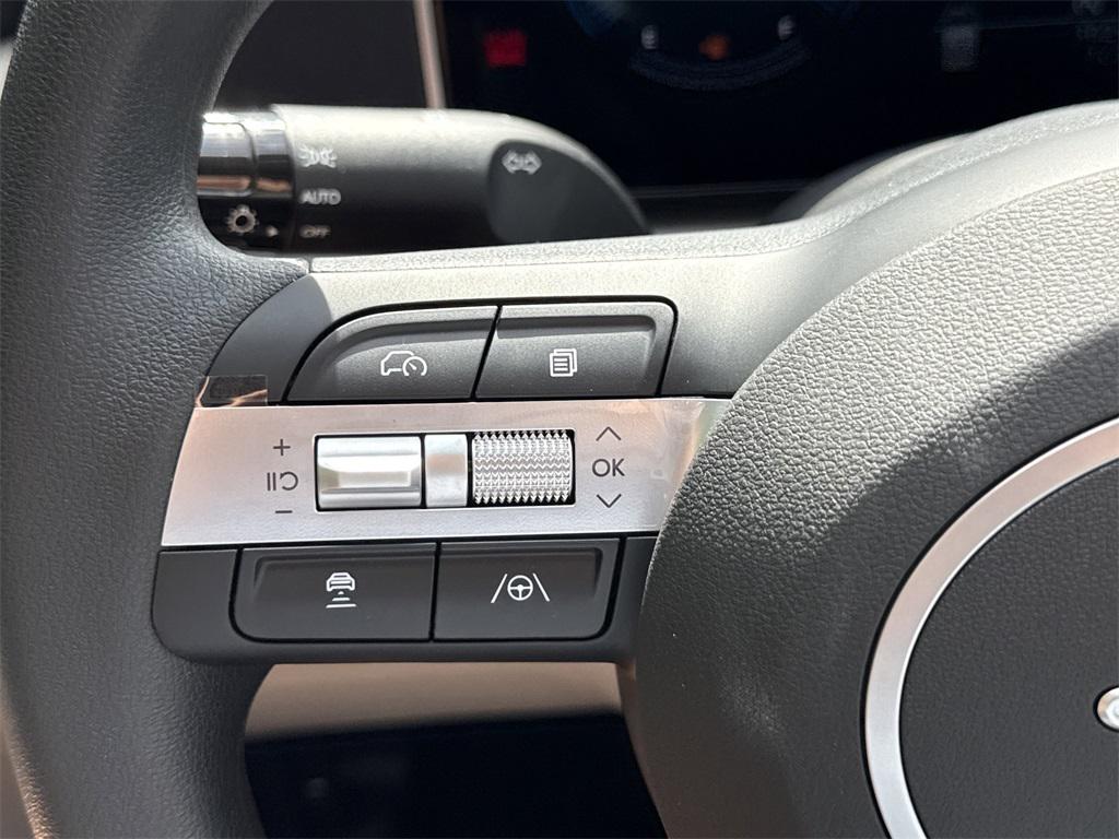 2026 Hyundai Tucson SEL photo 16