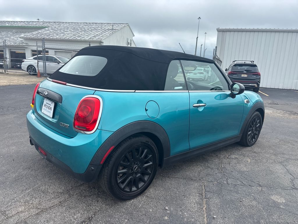 2016 Mini Cooper Base photo 3