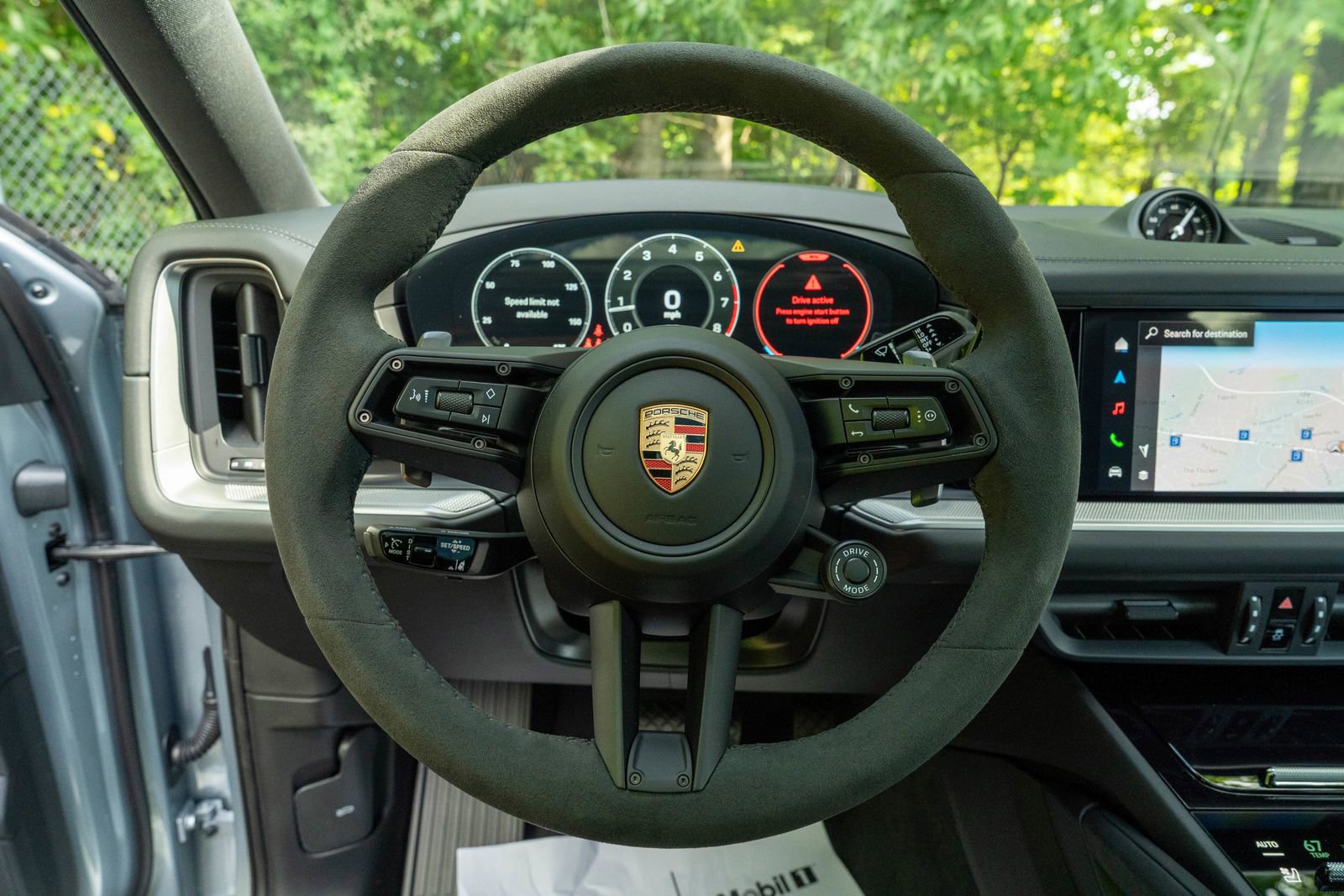 2026 Porsche Cayenne Base photo 24