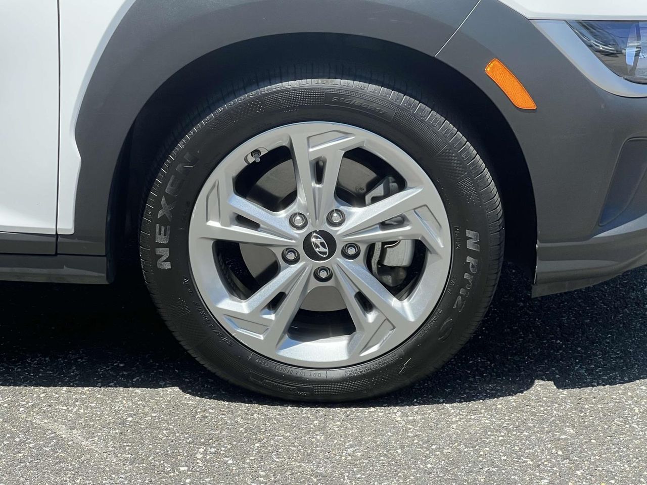 2023 Hyundai Kona SEL photo 6