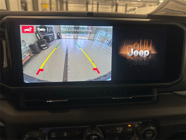 2025 Jeep Wrangler Rubicon photo 27