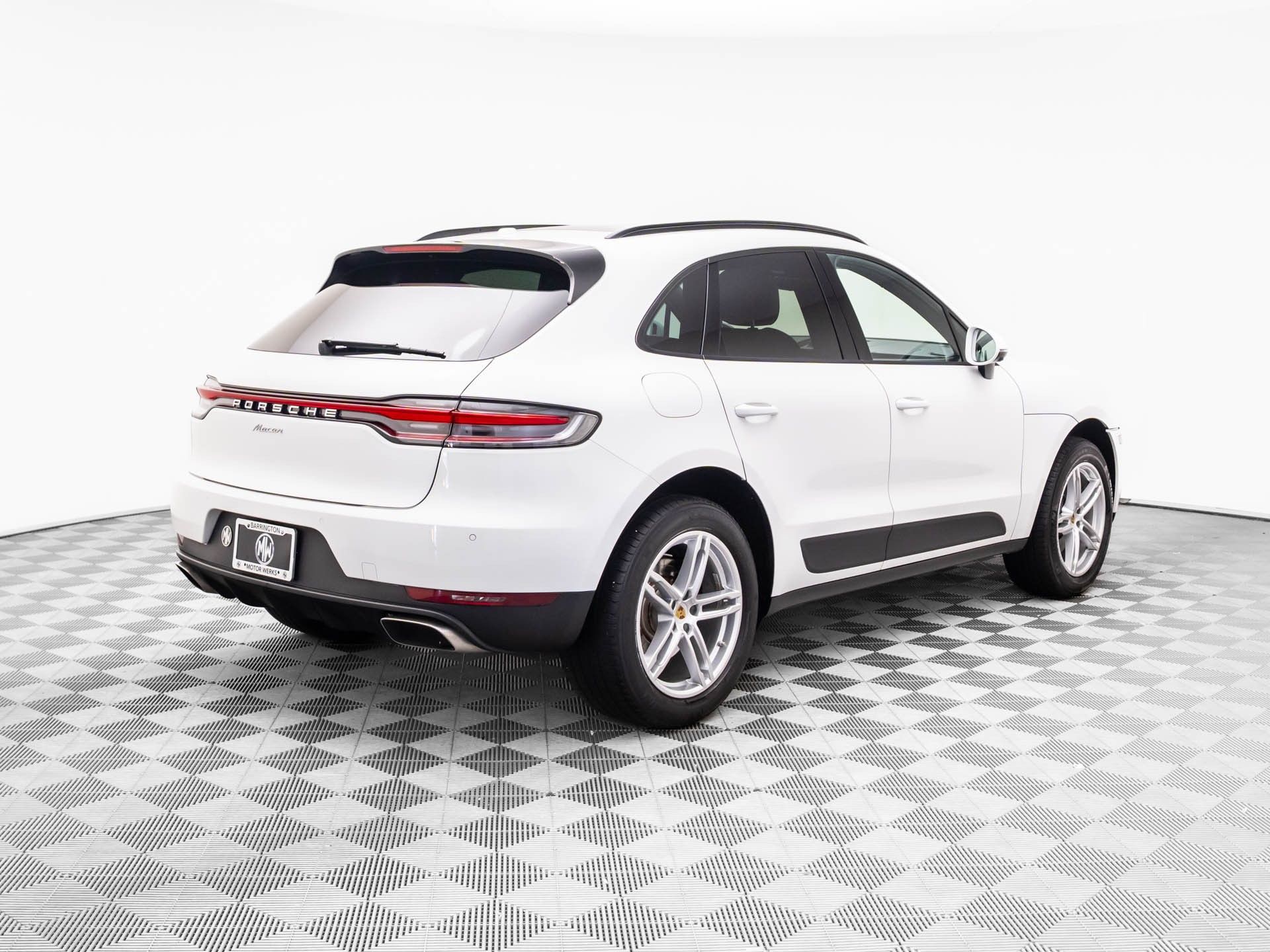 2021 Porsche Macan Base photo 8