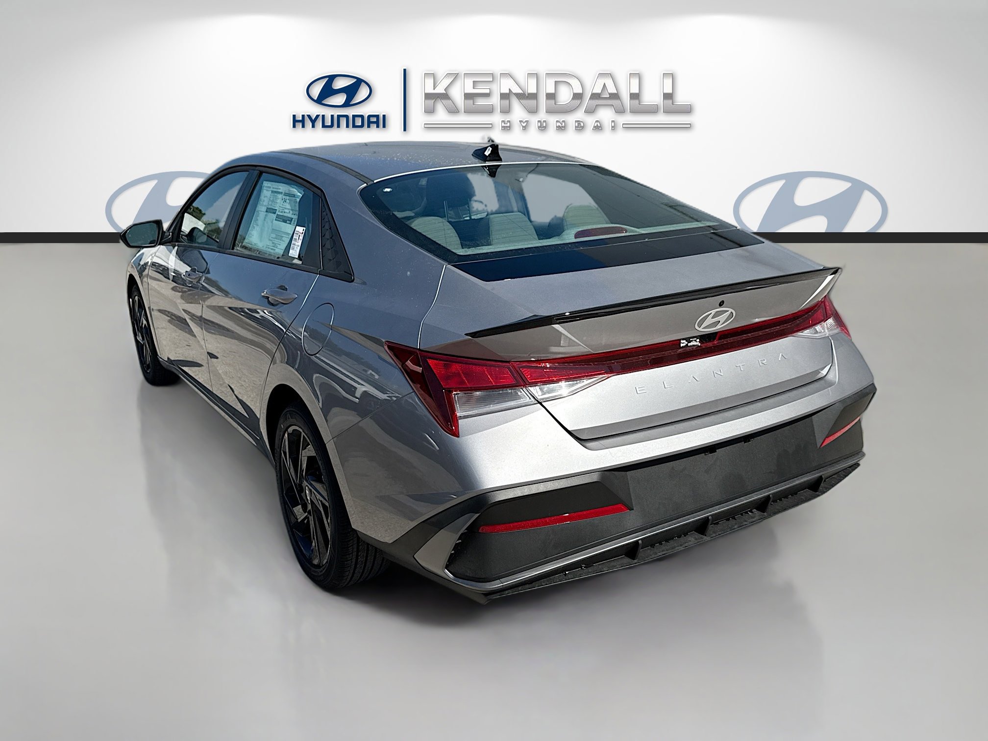 2026 Hyundai Elantra SEL Sport photo 4