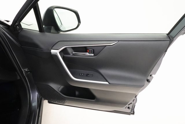 2020 Toyota RAV4 Hybrid Limited photo 23