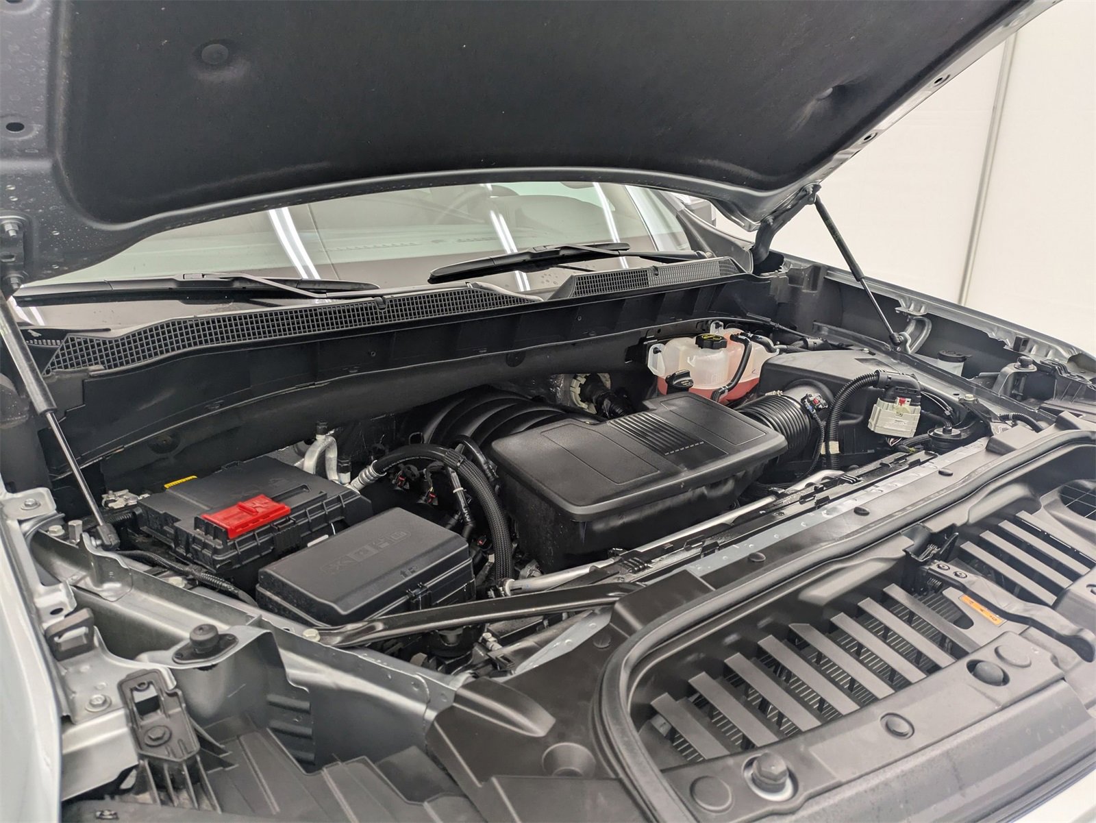 2025 Chevrolet Silverado 1500 LT photo 15