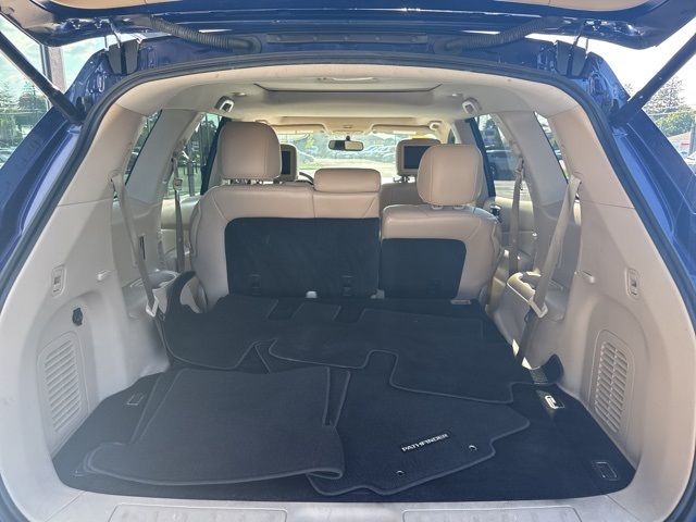2018 Nissan Pathfinder Platinum photo 4