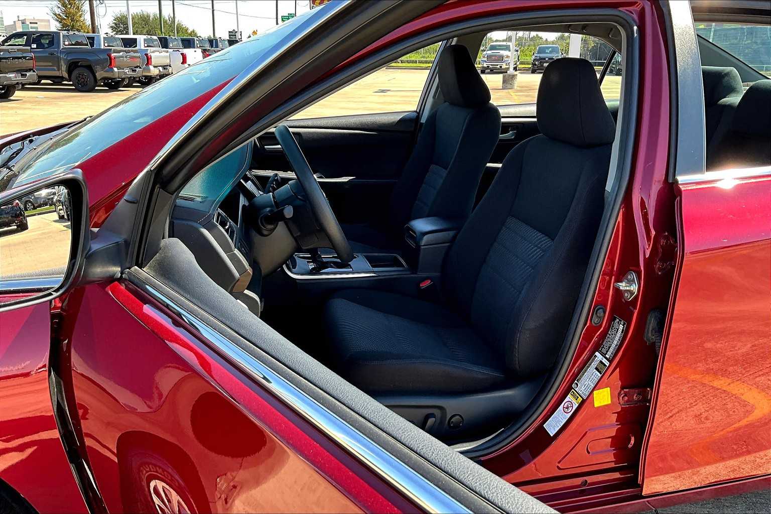 2017 Toyota Camry LE photo 7