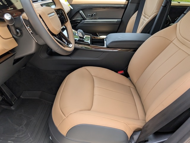 2025 Land Rover Range Rover Sport SE photo 21
