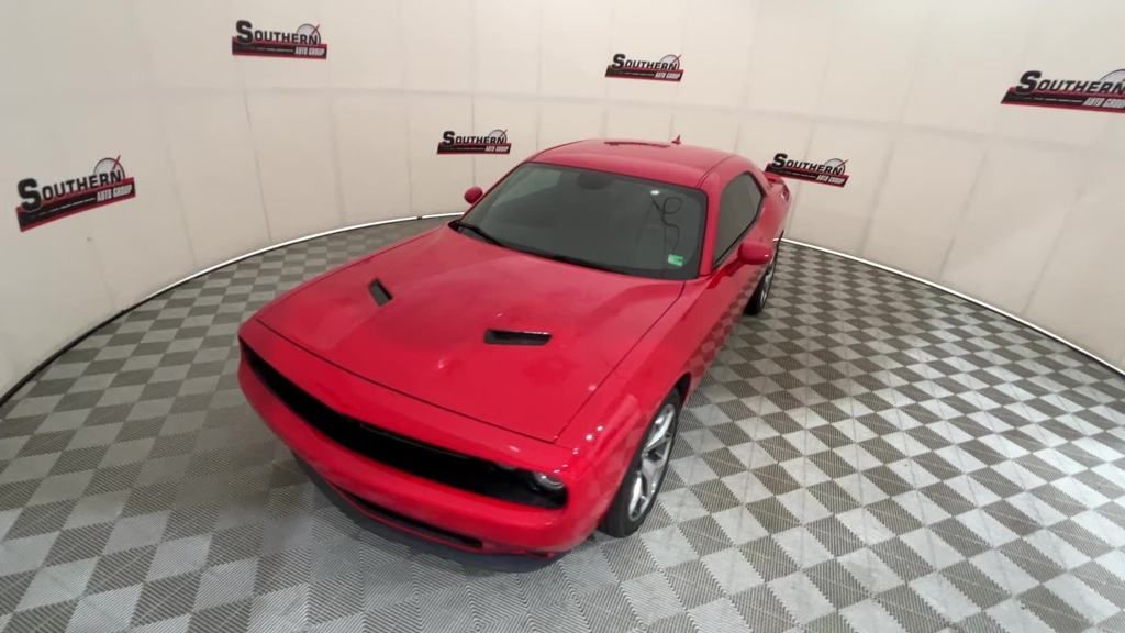 2015 Dodge Challenger SXT Plus photo 5