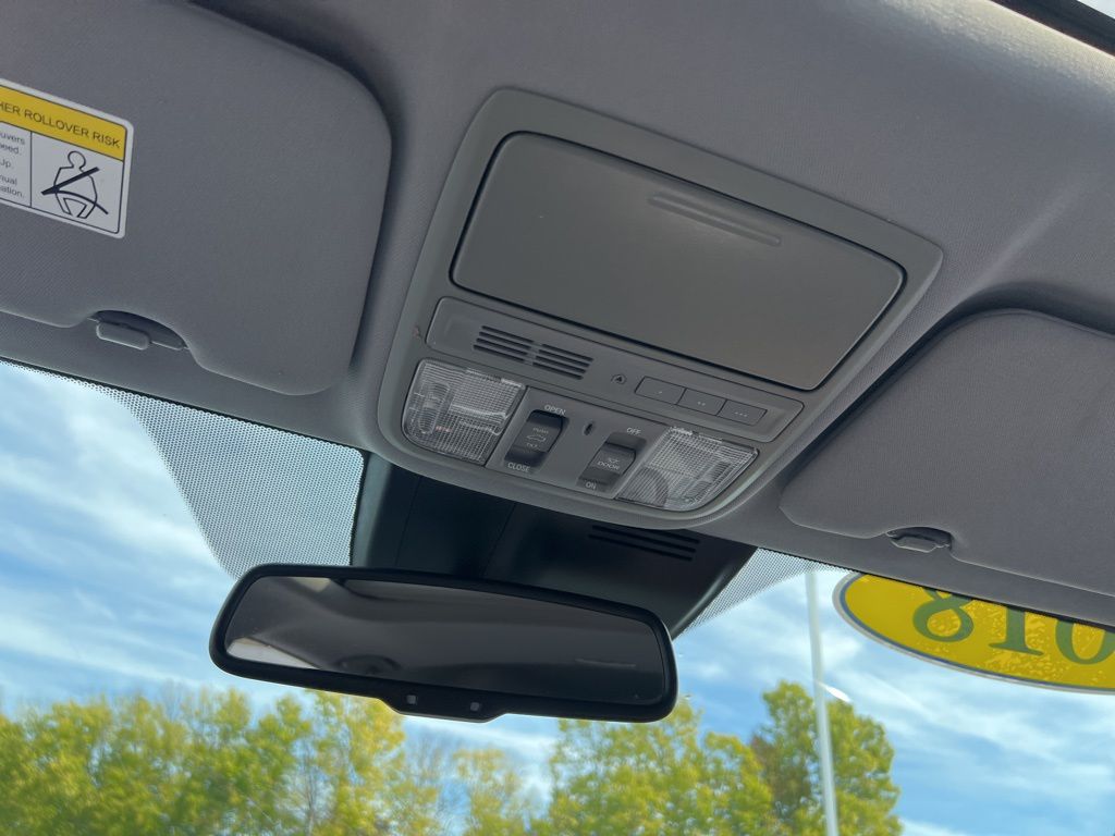 2018 Honda CR-V Touring photo 14