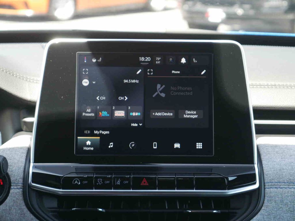 2025 Jeep Compass Latitude photo 4