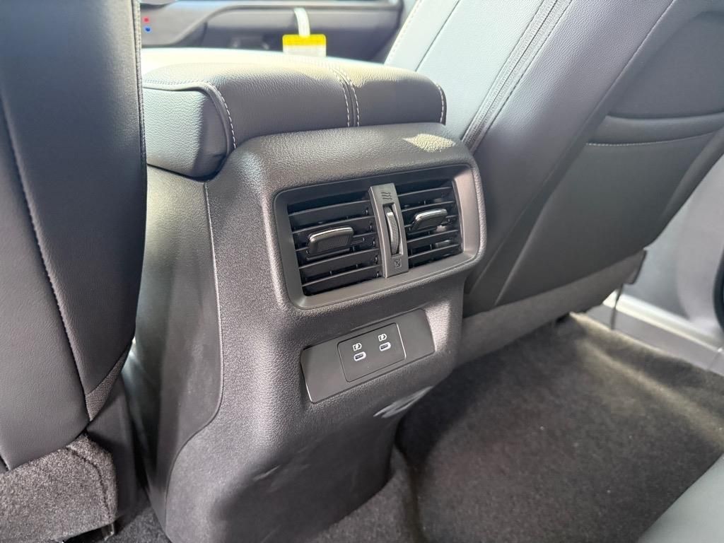 2025 Nissan Murano SV photo 15