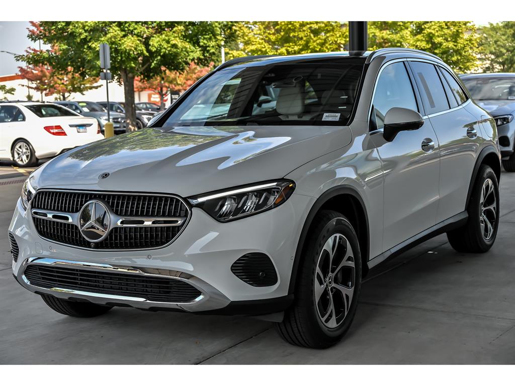 2026 Mercedes Benz GLC 350e 4MATIC photo 3