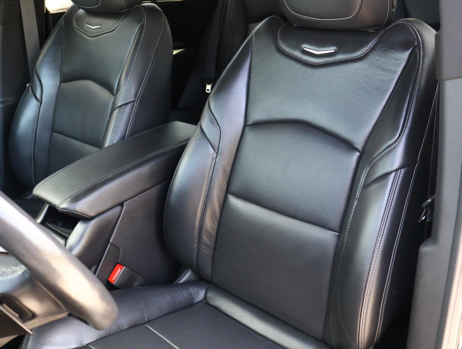 2024 Cadillac XT4 Premium Luxury photo 18