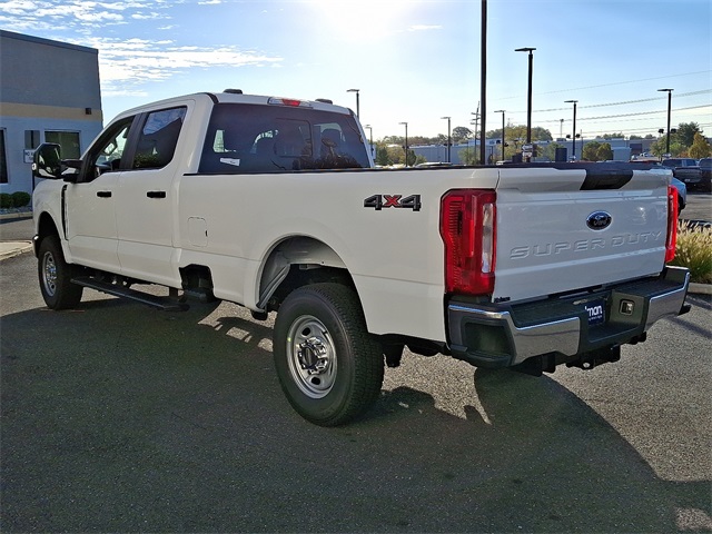 2026 Ford F-350 photo 4