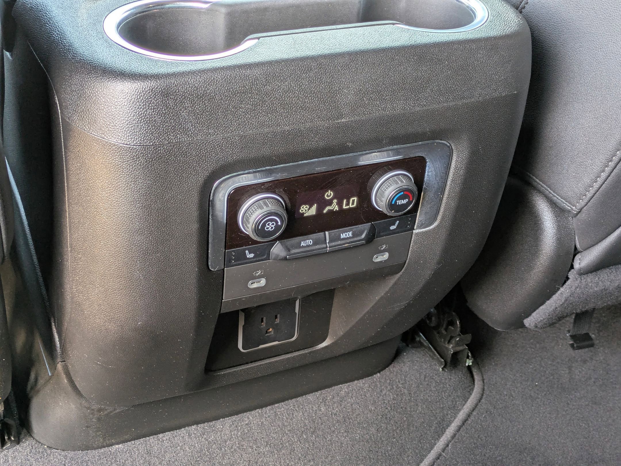 2023 Chevrolet Tahoe Z71 photo 26