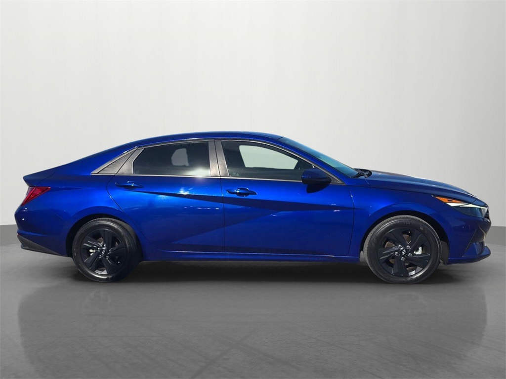 2023 Hyundai Elantra Hybrid Blue photo 4