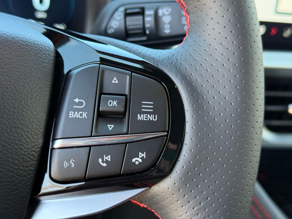 2025 Ford Explorer ST-Line photo 12