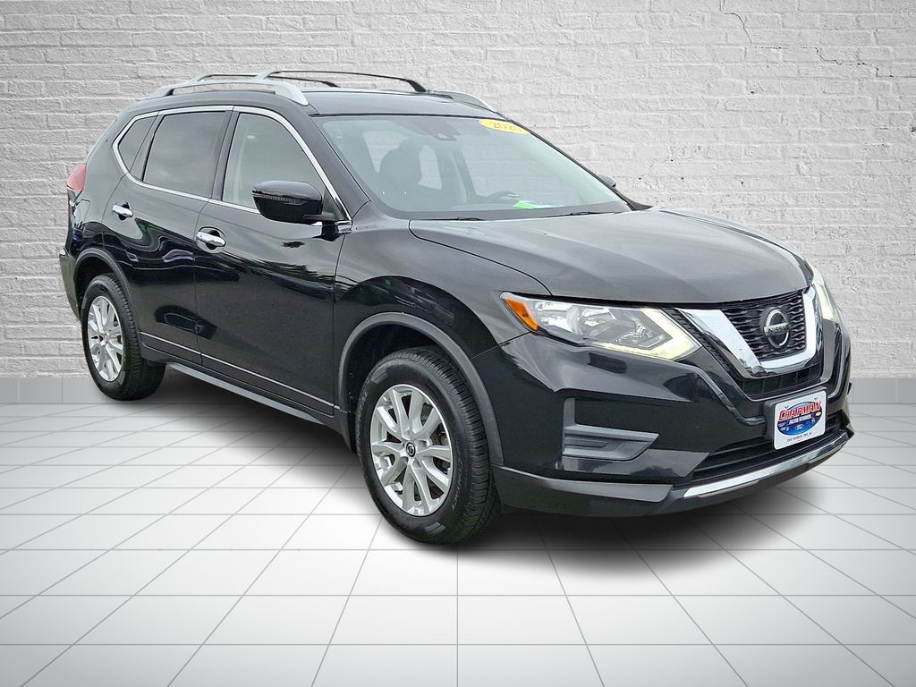 2020 Nissan Rogue SV photo 3