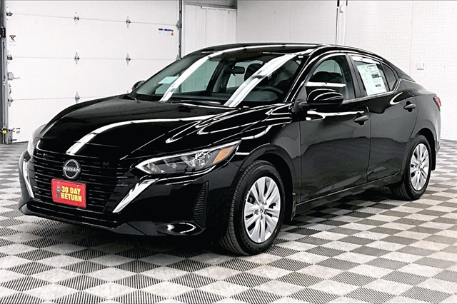 2025 Nissan Sentra S photo 2