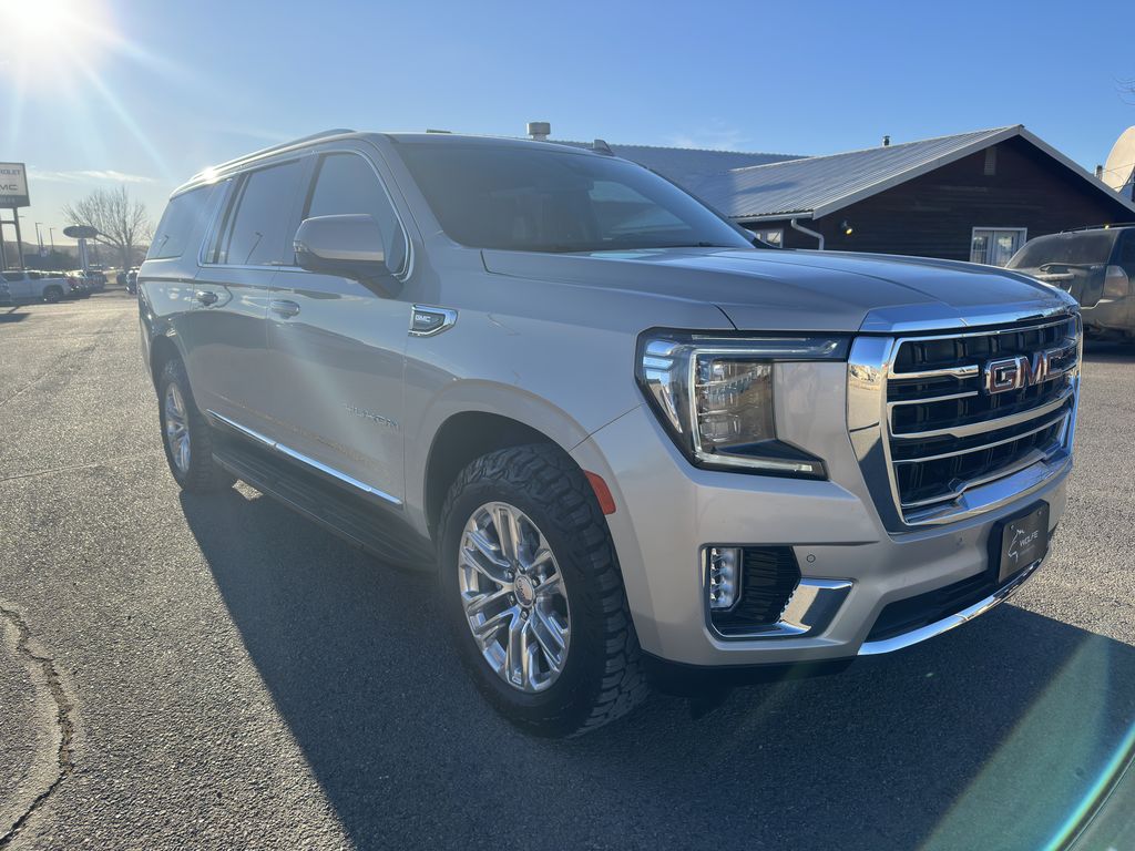2022 GMC Yukon XL SLT's photo